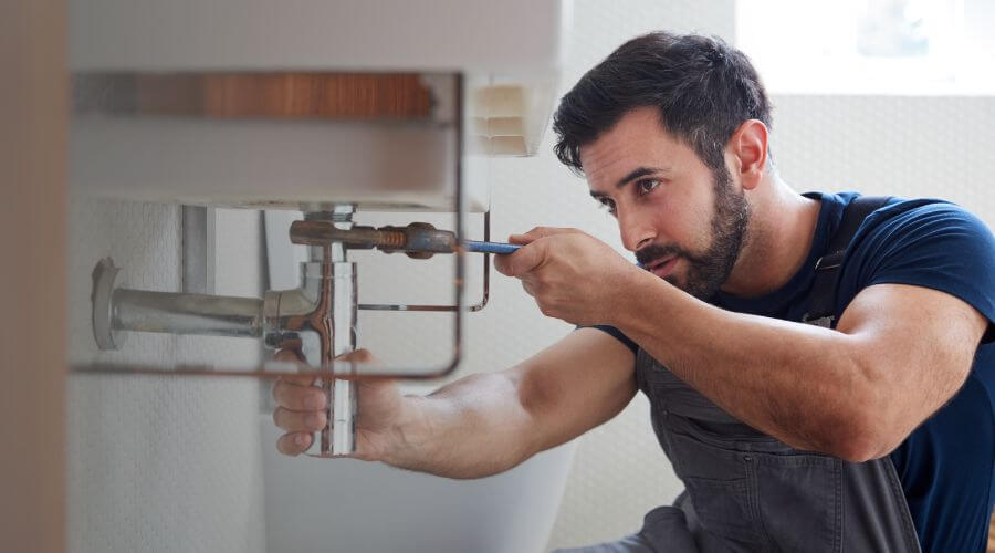 Electric water heater repair in Goldsmith, IN